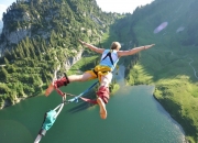 雷火电竞主播-踢碎牢笼，厄德高在德国生死战中的涅槃