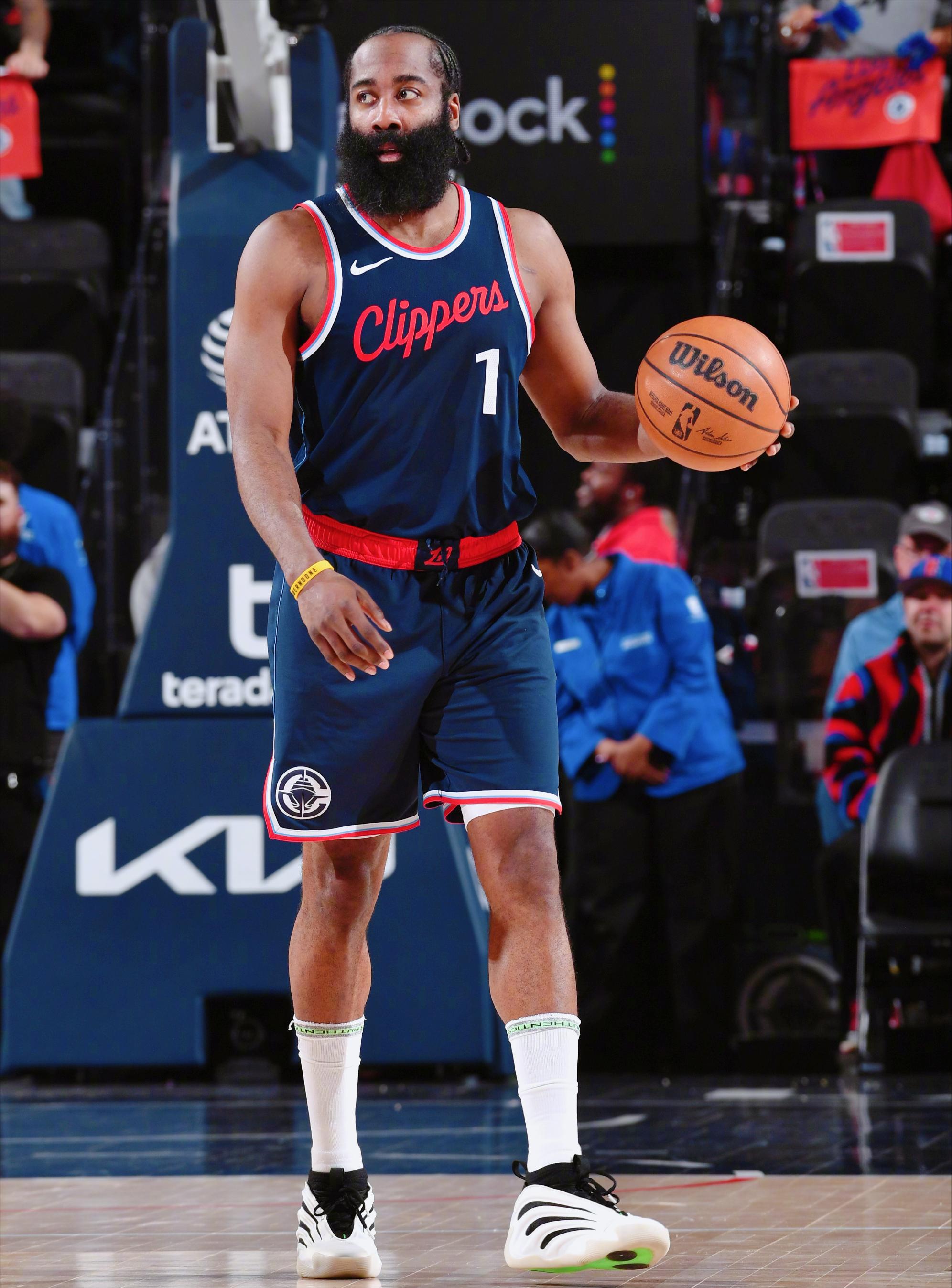 快船客场逆袭公牛,神奇连胜 快船客场逆袭公牛,神奇连胜