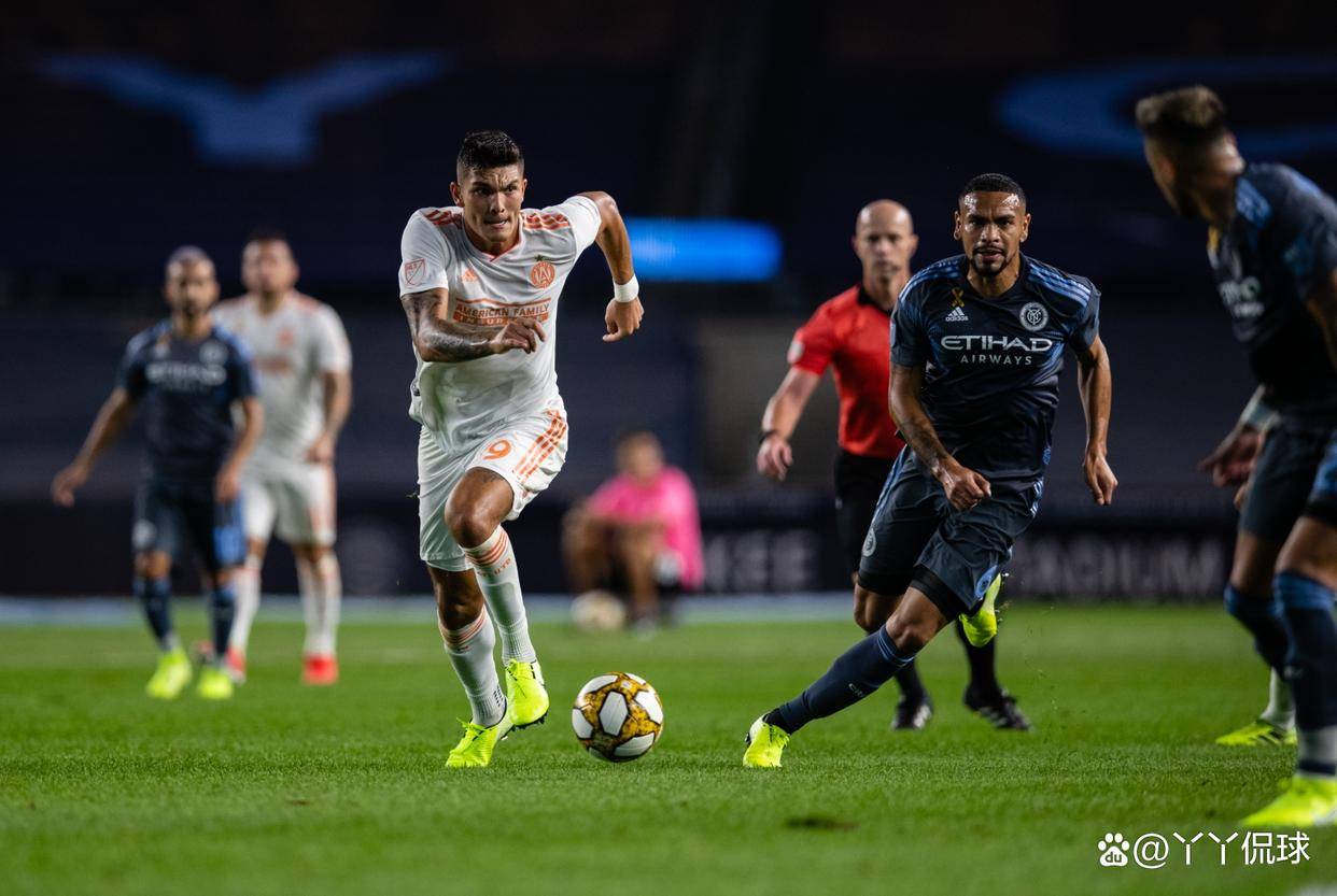 亚特兰大主场战平,难以满足球迷期望 亚特兰大主场战平,难以满足球迷期望