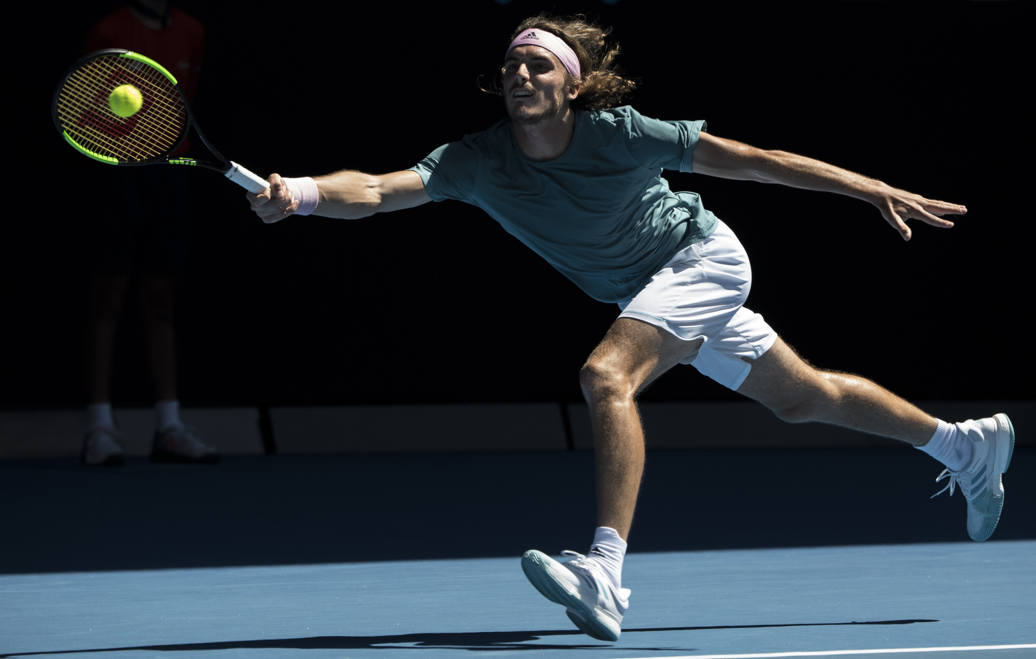 澳网绝杀温网，西西帕斯点燃赛场